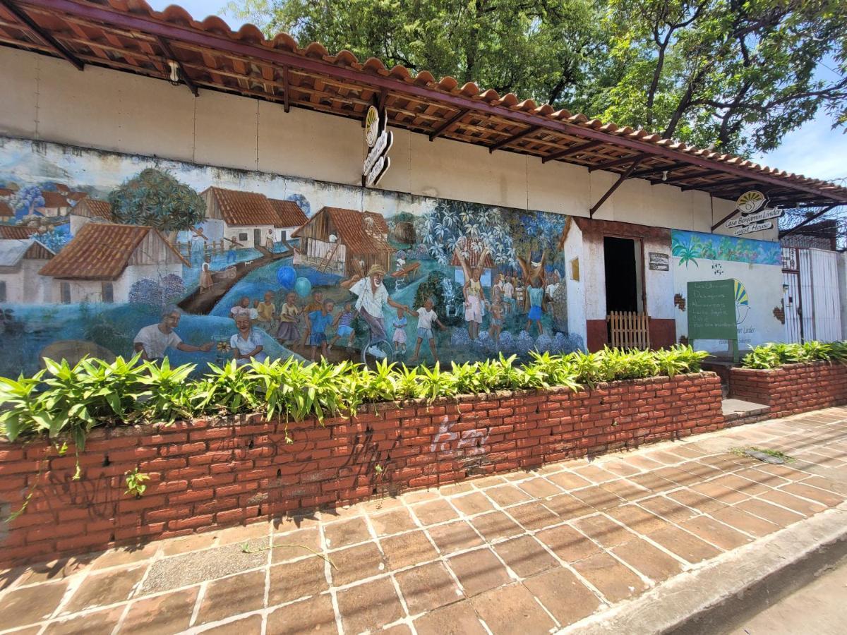 Casa Benjamin Linder Hotel Манагуа Екстериор снимка