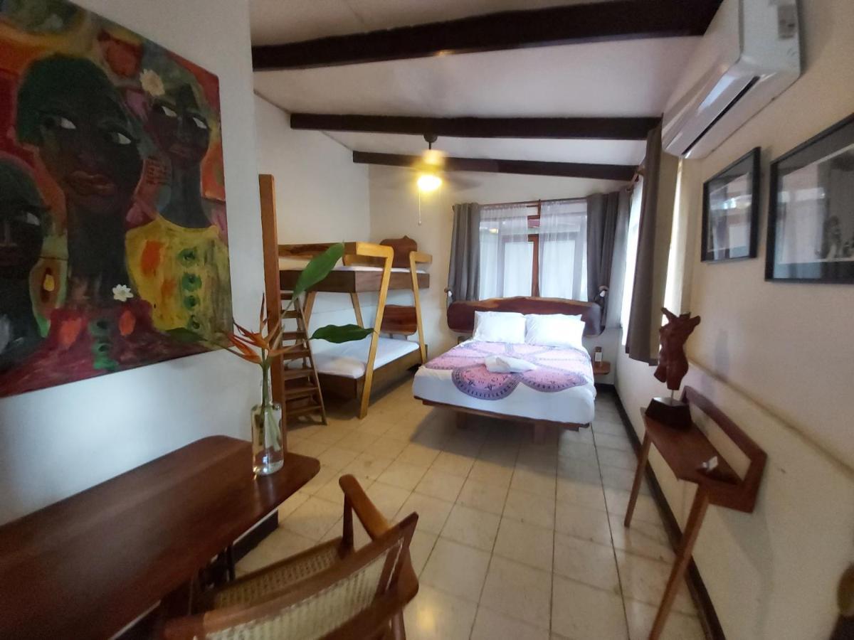 Casa Benjamin Linder Hotel Манагуа Екстериор снимка