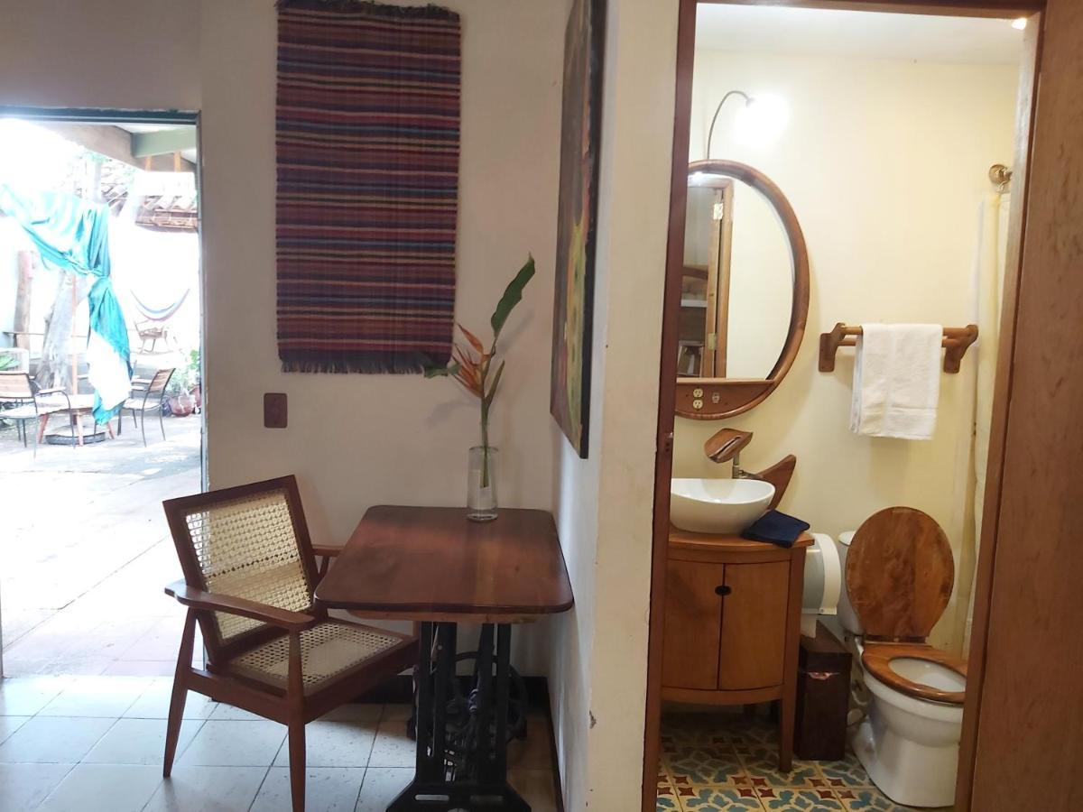 Casa Benjamin Linder Hotel Манагуа Екстериор снимка