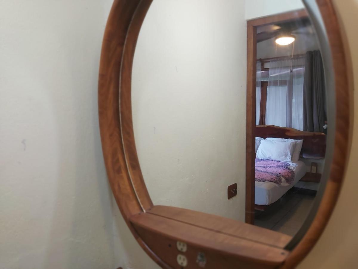 Casa Benjamin Linder Hotel Манагуа Екстериор снимка
